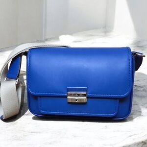 NWT Michael Kors Medium Crossbody Messenger Bag Galaxy Blue Leather Authentic